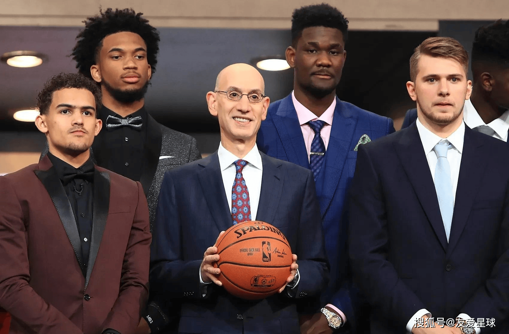 包含官宣日NBA常规赛传出新动向,波特兰开拓者主帅复盘,高层表态——气氛紧张,训练强度显著提升的词条 包含官宣日NBA常规赛传出新动向,波特兰开拓者主帅复盘,高层表态——气氛紧张,训练强度显著提升的词条