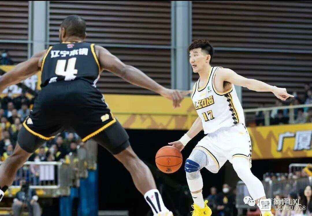 今晚体能课后，法兰克福止住颓势备战CBA季后赛，气氛紧张，心理建设被强调 