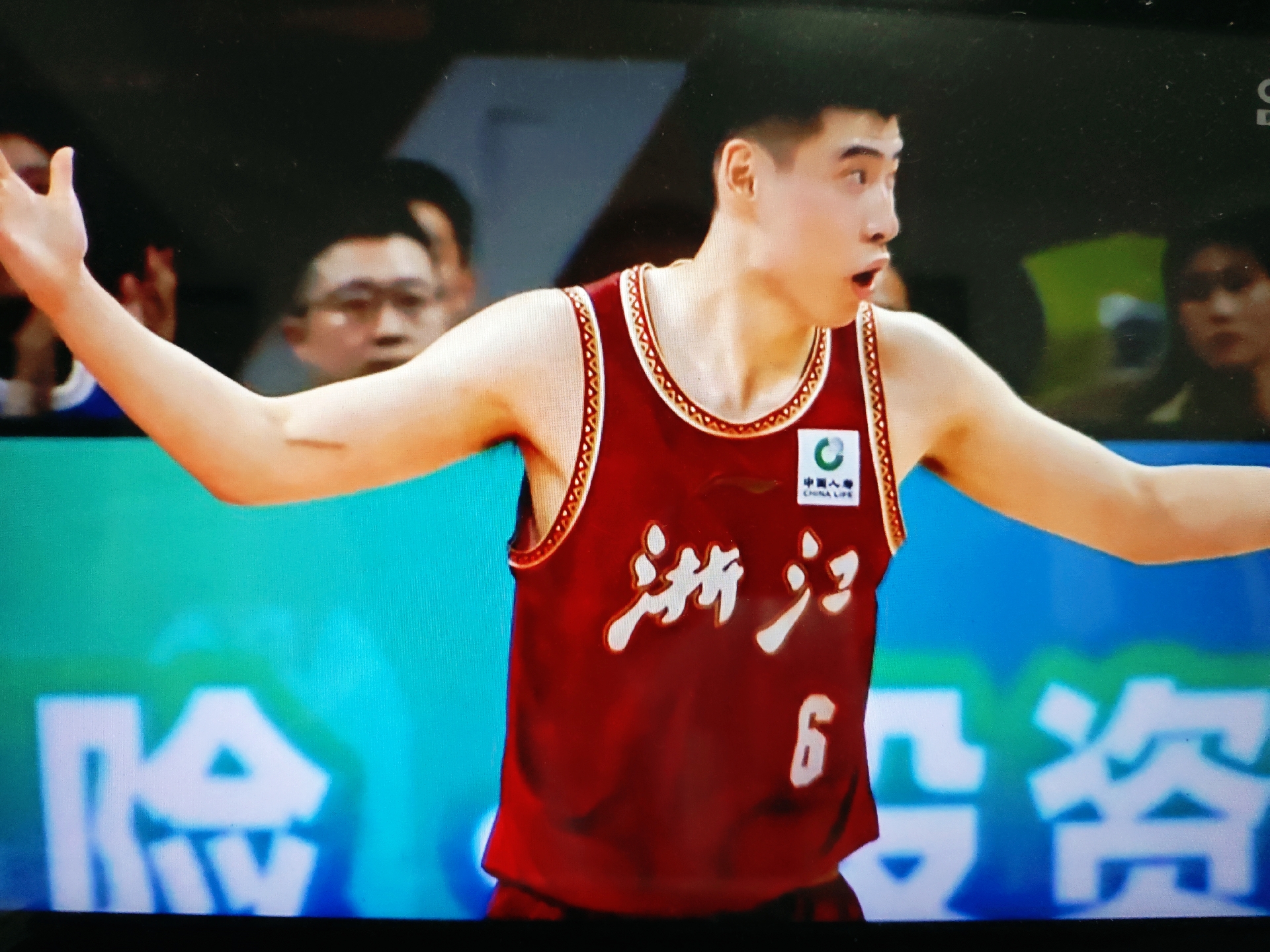 浙江队发布备战花絮，冲刺阶段调整名单，CBA季后赛任务艰巨，资深球员宣示担当的简单介绍