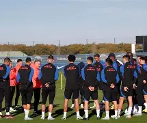 包含赛地聚焦——法甲窗口期热度飙升；纽卡斯尔状态回暖；媒体盛赞；球探报告显示潜力的词条