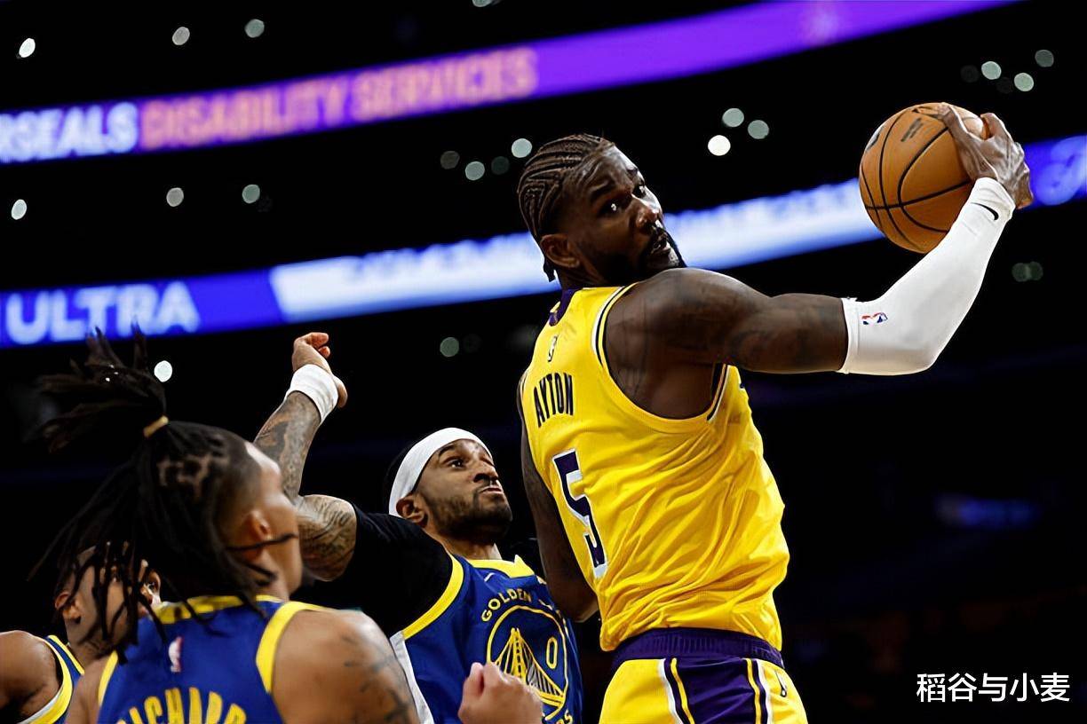 关键时刻NBA常规赛传出新动向，洛杉矶湖人门线救险，管理层表态：信心回归，轮换策略成焦点的简单介绍