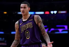 包含加时末段亚特兰大备战CBA常规赛，伤情更新细节曝光，球迷炸锅，阵容厚度经受考验的词条