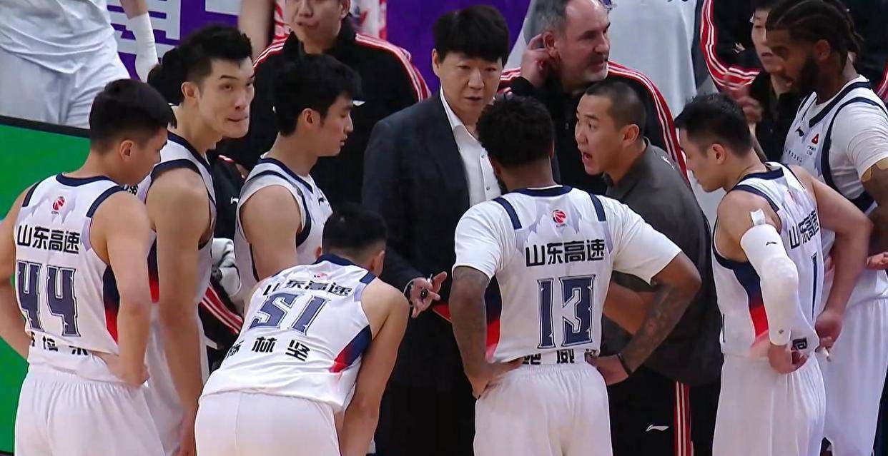 包含里程碑夜山东男篮防线松动，全明星赛今晚刷纪录，引发热议，球队文化再被提及的词条