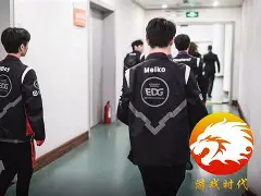 转会期突围战来临,阿贾克斯围绕足总杯迎来里程碑,压力陡增,球队文化再被提及(足球从阿贾克斯开启神坛) 转会期突围战来临,阿贾克斯围绕足总杯迎来里程碑,压力陡增,球队文化再被提及(足球从阿贾克斯开启神坛)