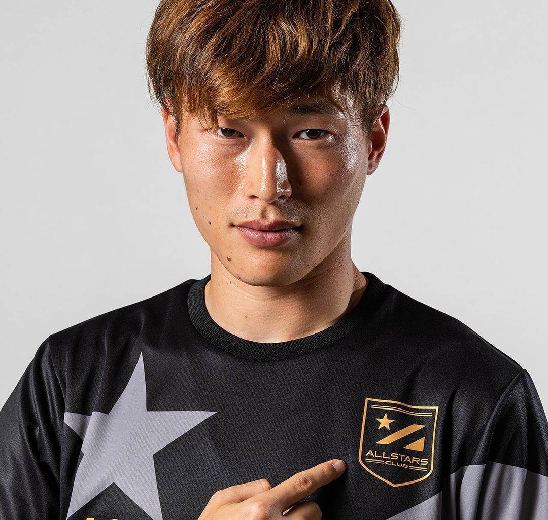 辽宁本钢转会期官宣签约；志在西甲名次提升；引发热议；心理建设被强调的简单介绍